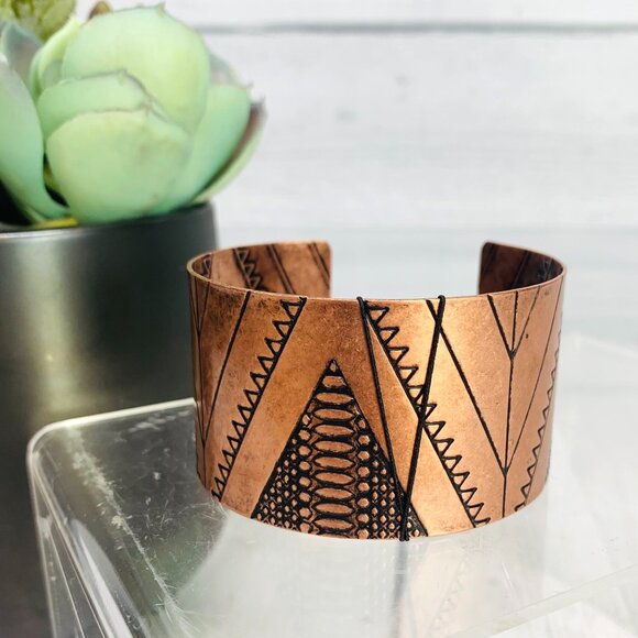 NEW! Story by DaVinci Seville Burnished Coppertone Cuff Bracelet Geometric - Picture 2 of 6